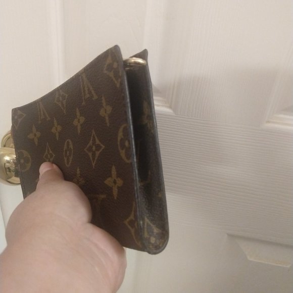 Louis Vuitton Monogram Bucket Pouch PM with Strap - Picture 6 of 14